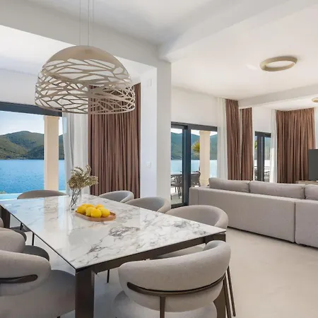 Villa Luxury Maris *