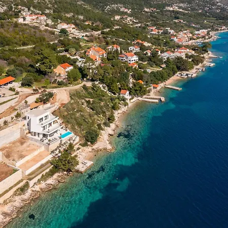 Luxury Maris Villa