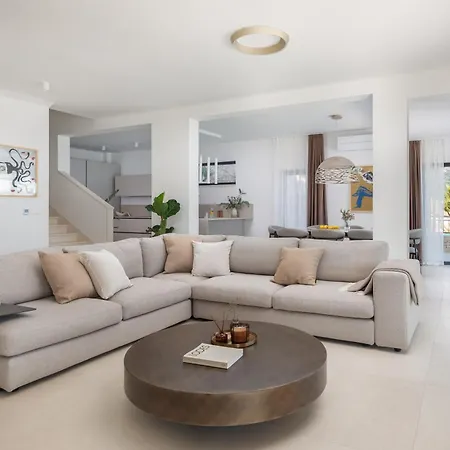 Luxury Maris