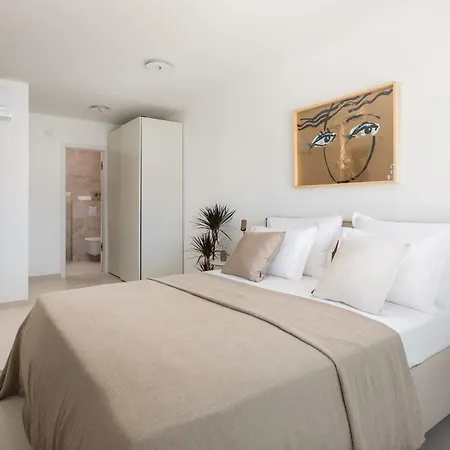 Luxury Maris Villa *