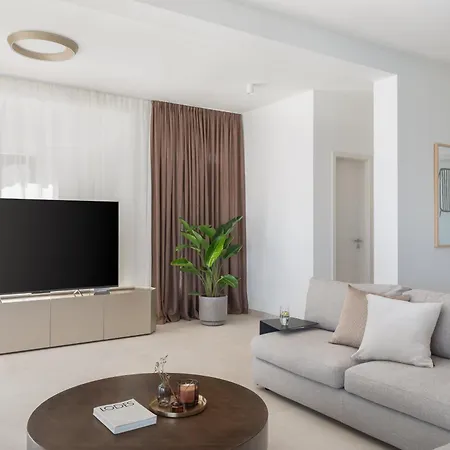 Luxury Maris *