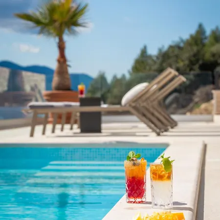 Villa Luxury Maris *