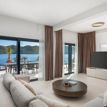 Luxury Maris