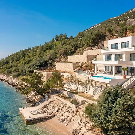 Villa Luxury Maris *